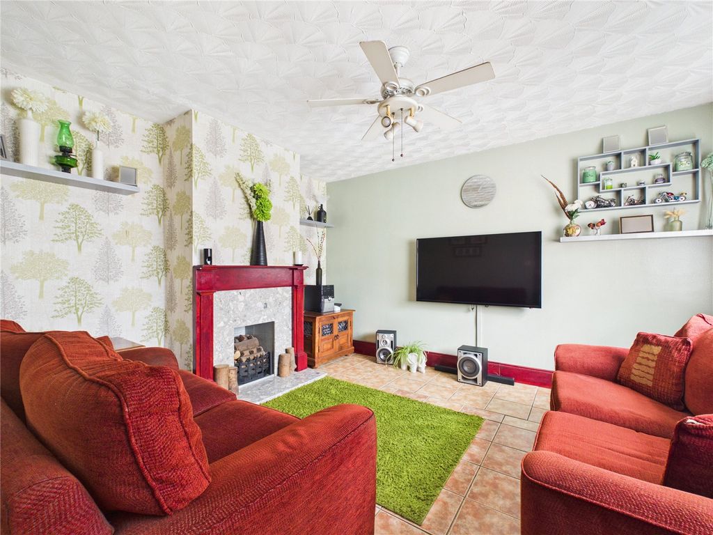 Property photo 2 of 35 Picture No. 56