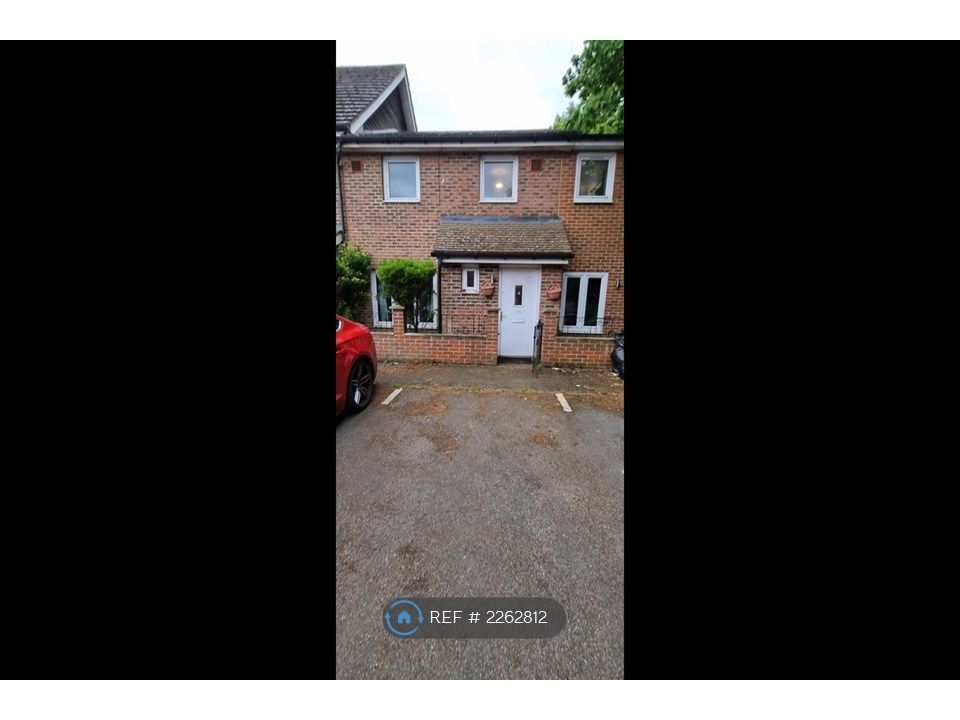 Property photo 2 of 31 Front Parking For 2 Cars