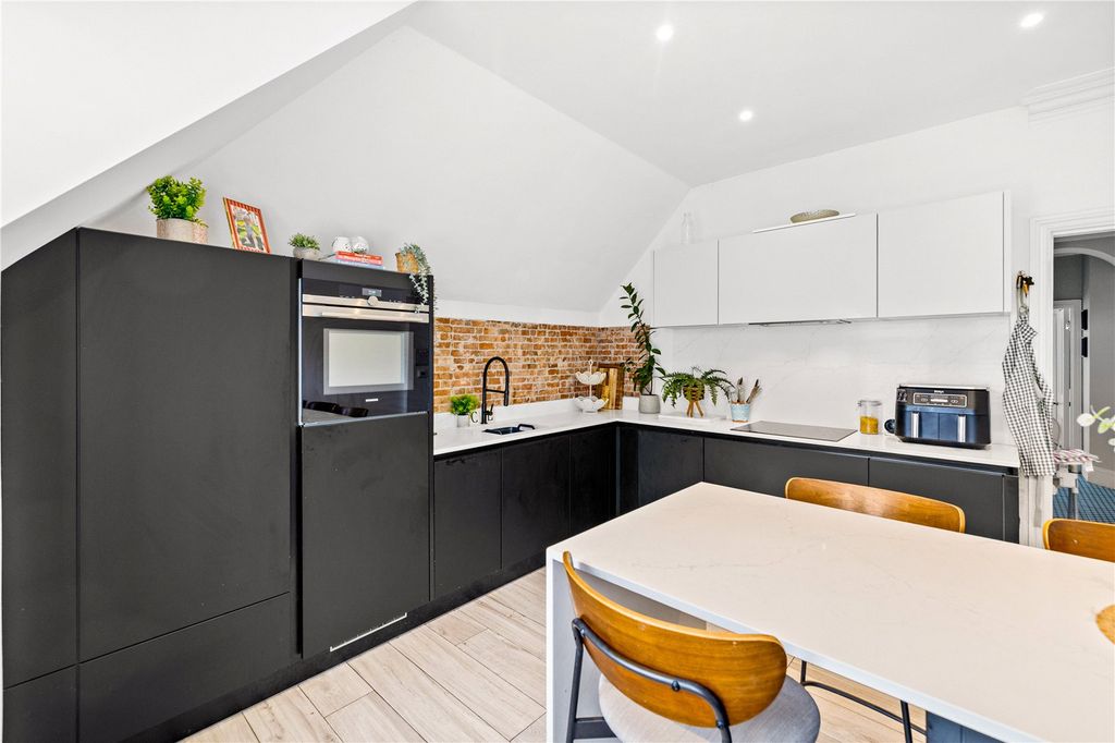 Property photo 3 of 25 Picture No. 22