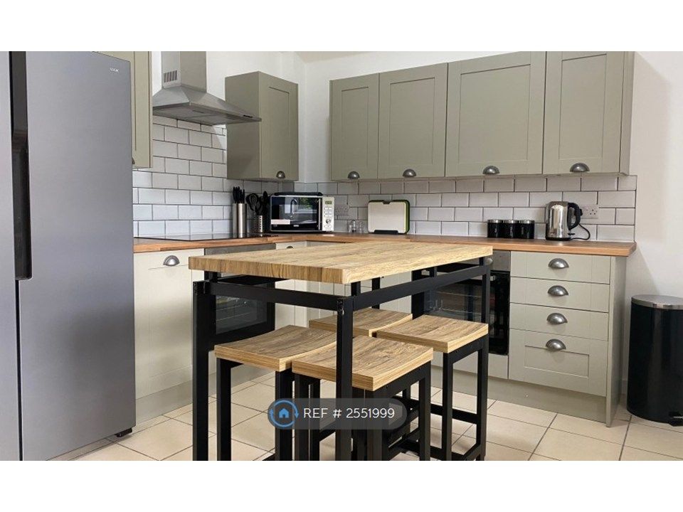 Property photo 2 of 13 Furnished Kitchen