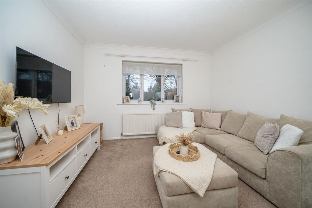 Property photo 2 of 18 l3.Jpg