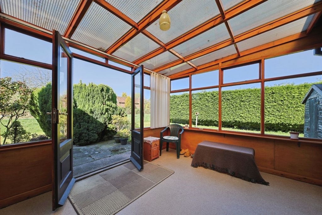 Property photo 2 of 7 4040325