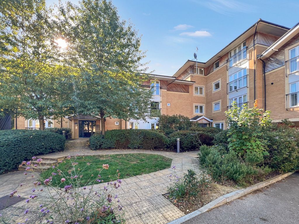 Property photo 1 of 8