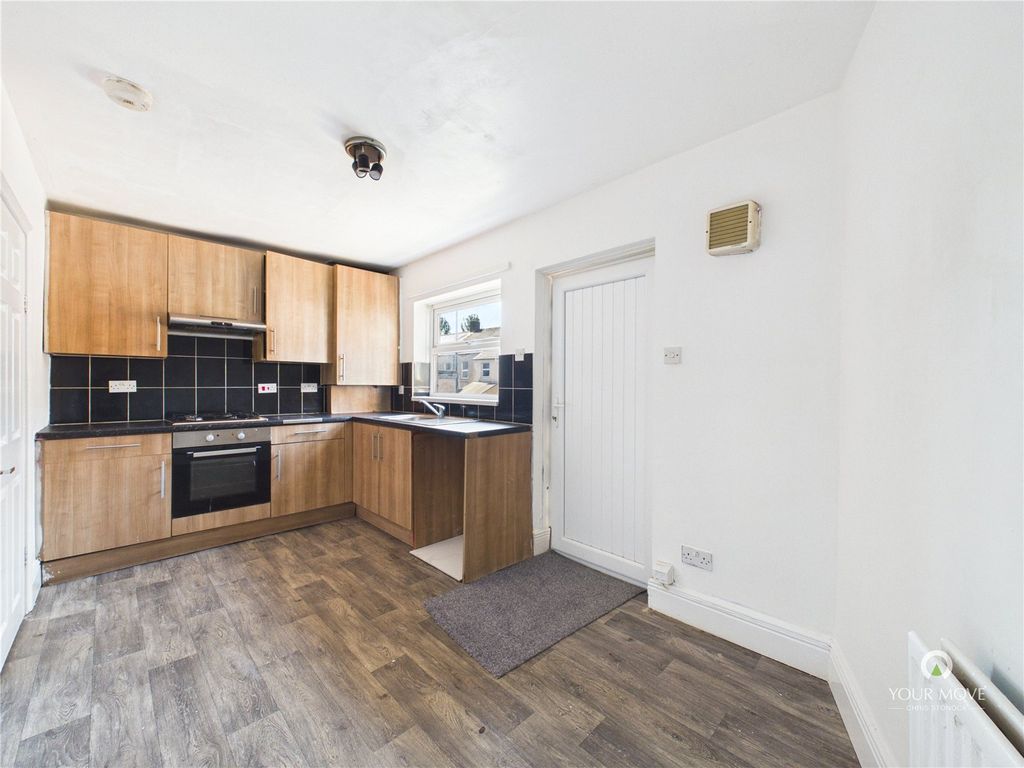 Property photo 3 of 12 Picture No. 02