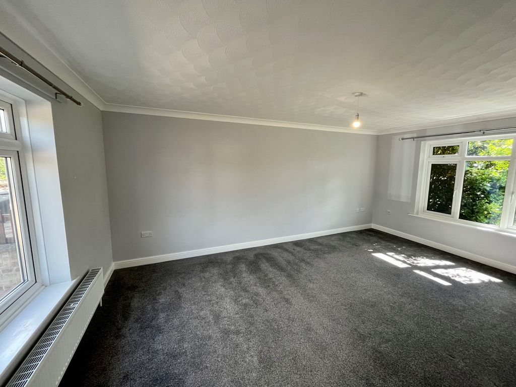 Property photo 3 of 10 View