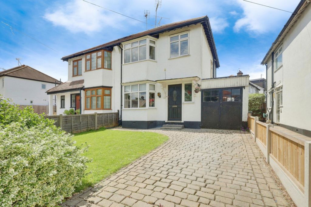 Property photo 1 of 17