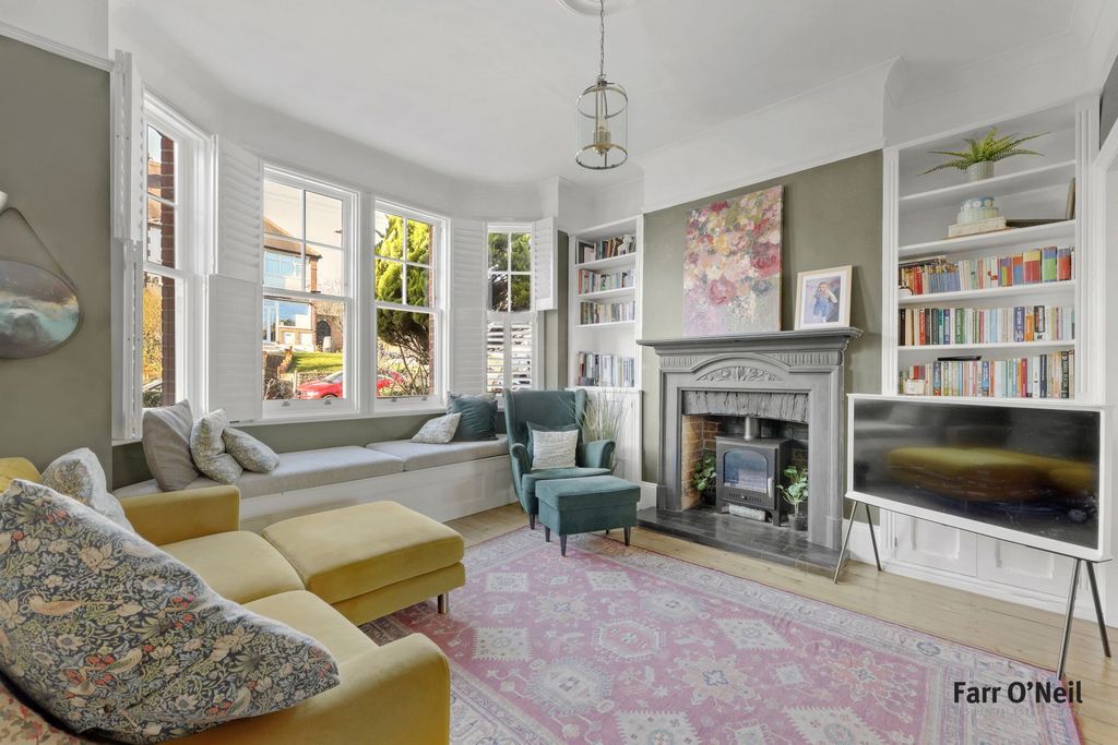 Property photo 2 of 35 Photo 11