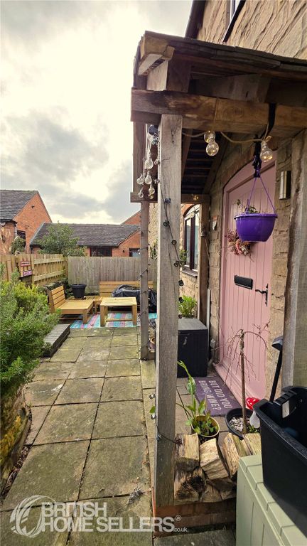 Property photo 2 of 20 Picture No. 12