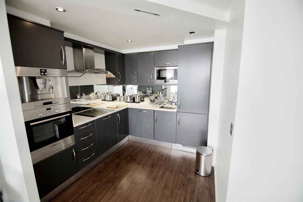 Property photo 2 of 7 12009F61-0Aa7-40E1-80Cf-A37E6A2179Eb.Jpg