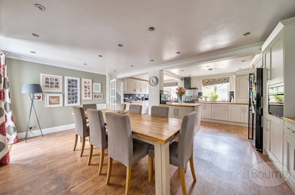 Property photo 3 of 29 Picture No. 16