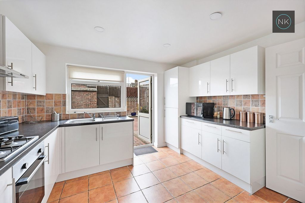 Property photo 3 of 25 4594057