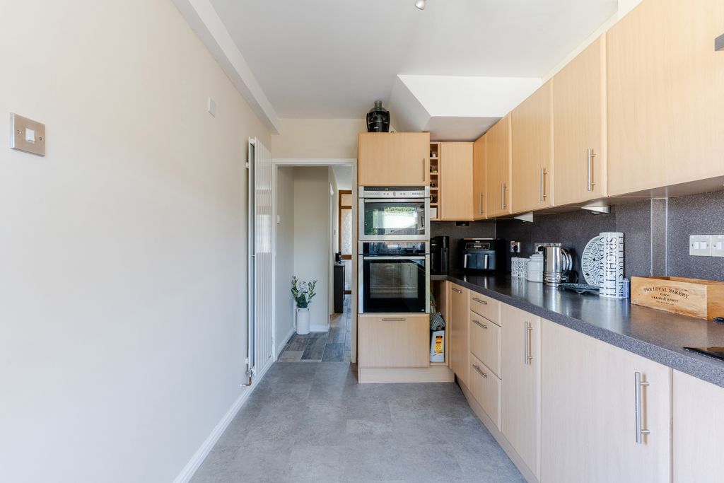 Property photo 3 of 24 A7403204-Hdr-11
