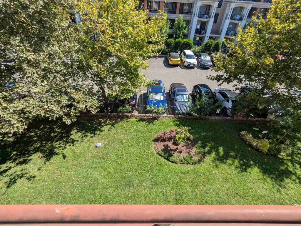 Property photo 3 of 11