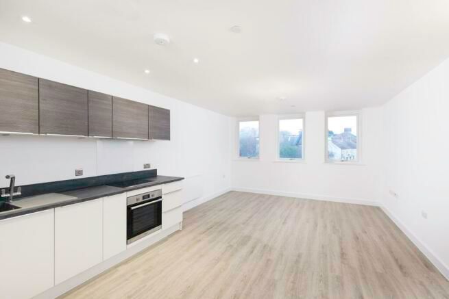 Property photo 3 of 11 Kitchen