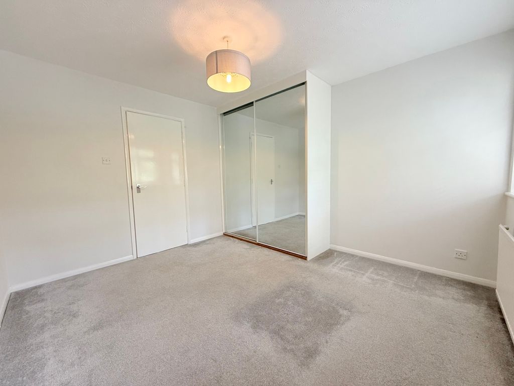 Property photo 3 of 11 Bedroom One