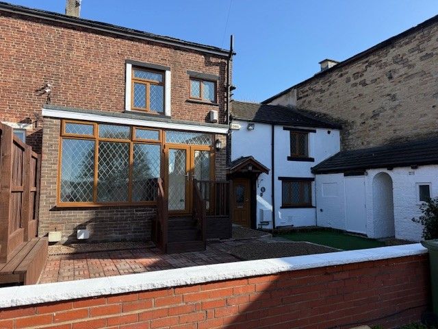 Property photo 2 of 12 Photo