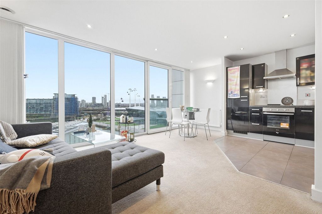 Property photo 2 of 14 Picture No. 16