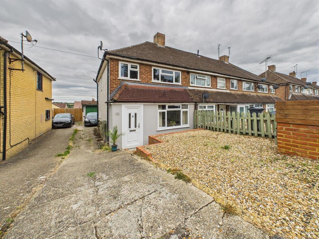 Property photo 1 of 15 Cam05510G0-Pr0054-Still016.Jpg