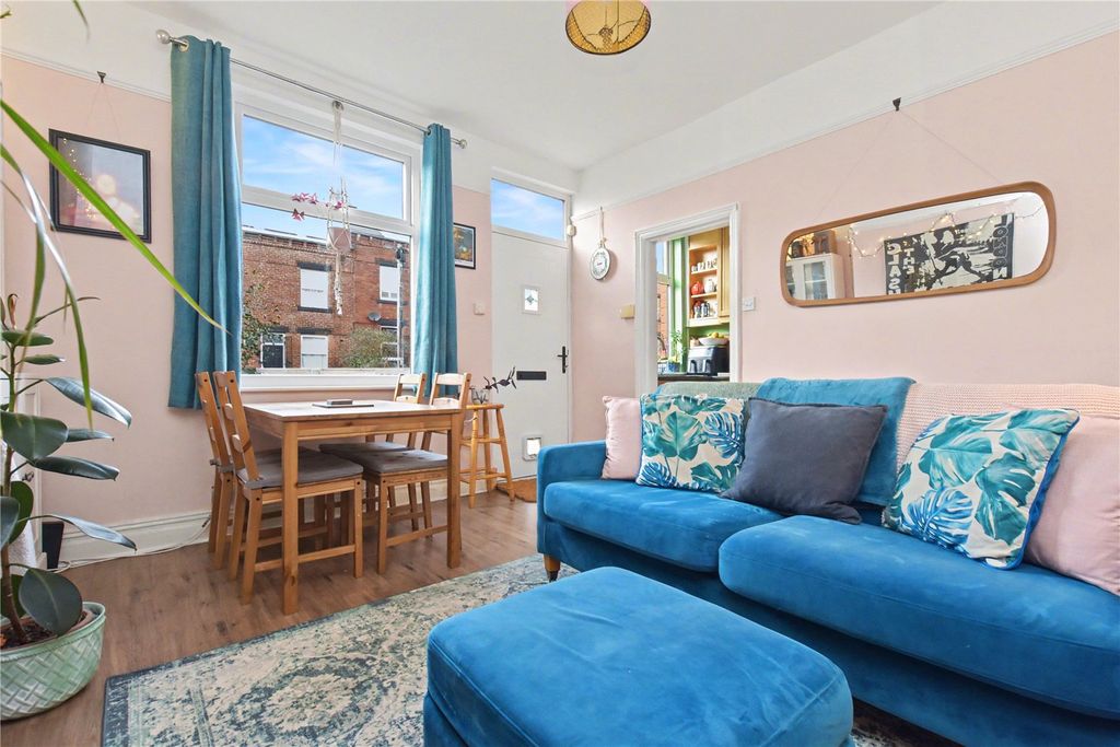 Property photo 2 of 19 Picture 2