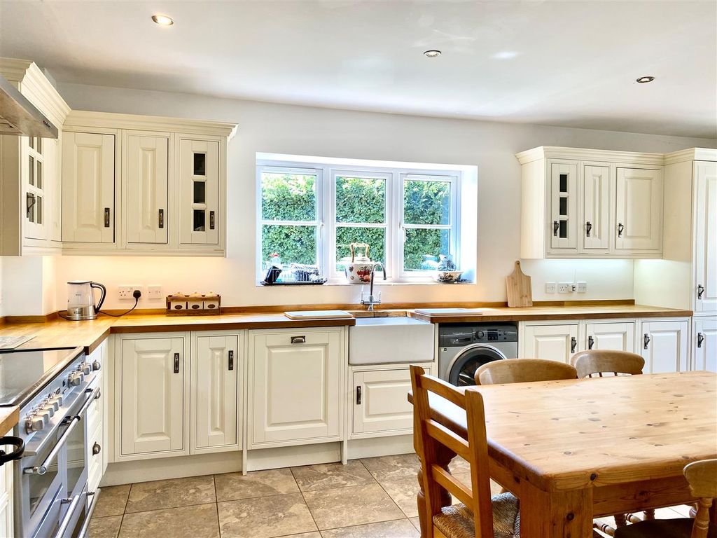 Property photo 3 of 16 3.Jpg