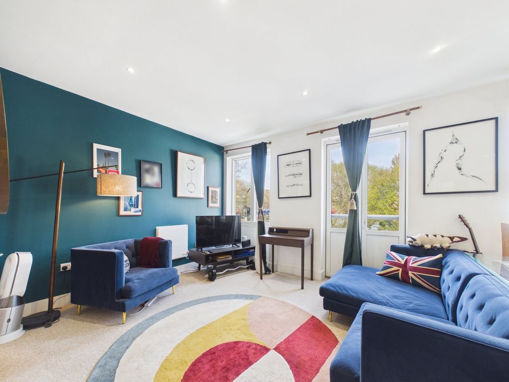 Property photo 2 of 9 Picture No. 16