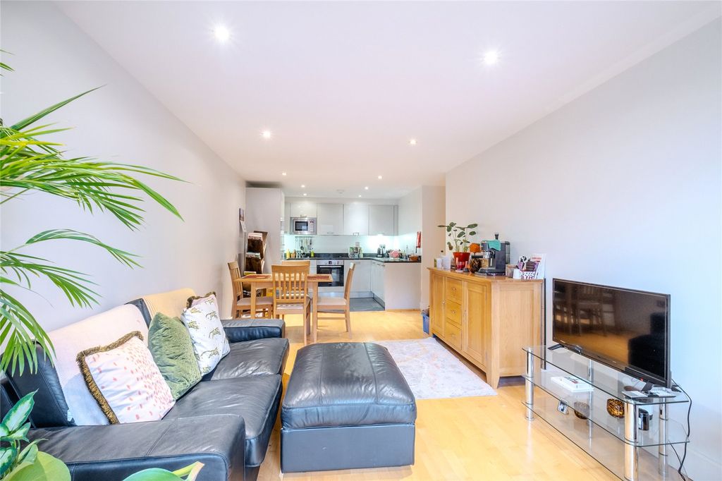 Property photo 1 of 8 Picture No. 05