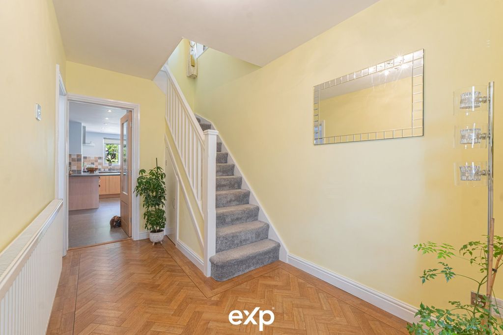 Property photo 3 of 22