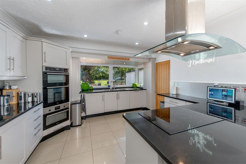 Property photo 3 of 31 Image15.Jpg