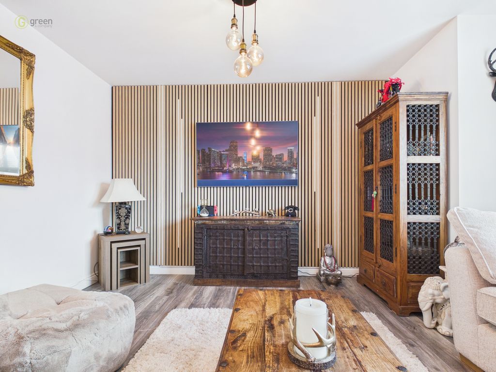 Property photo 2 of 30 Cam01332G0Pr0677Still011