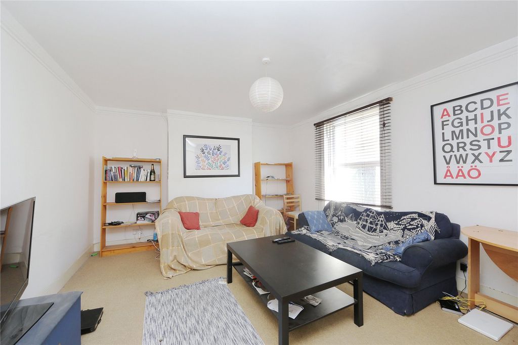 Property photo 2 of 8 Picture No. 16