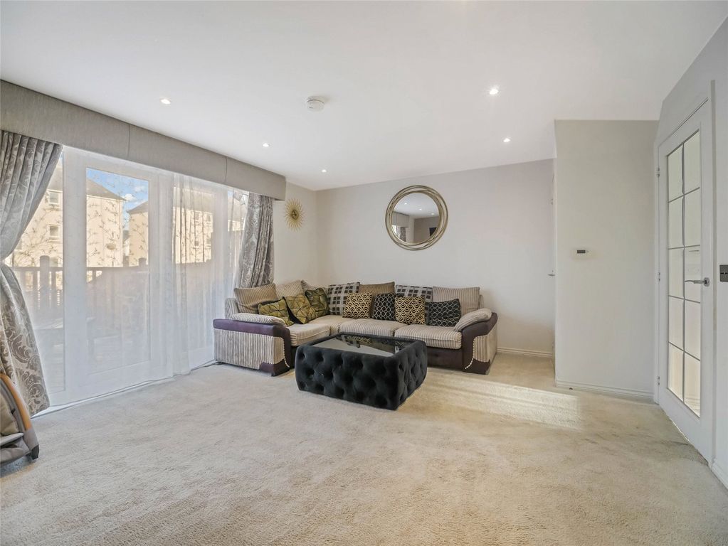 Property photo 3 of 21 Picture No. 03