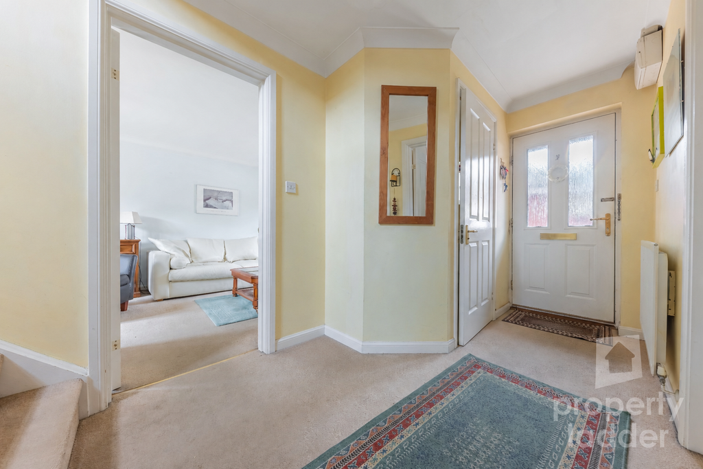Property photo 2 of 20 Entrance Hall