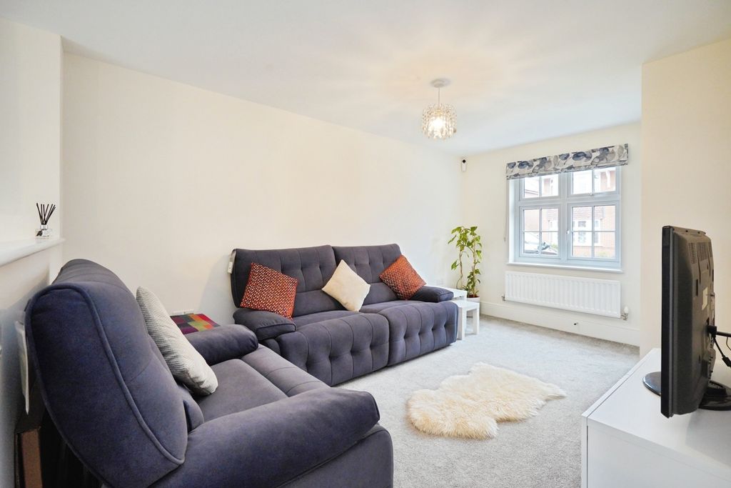 Property photo 2 of 15 Pbox-Img.Jpg