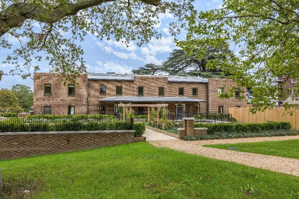 Property photo 1 of 10
