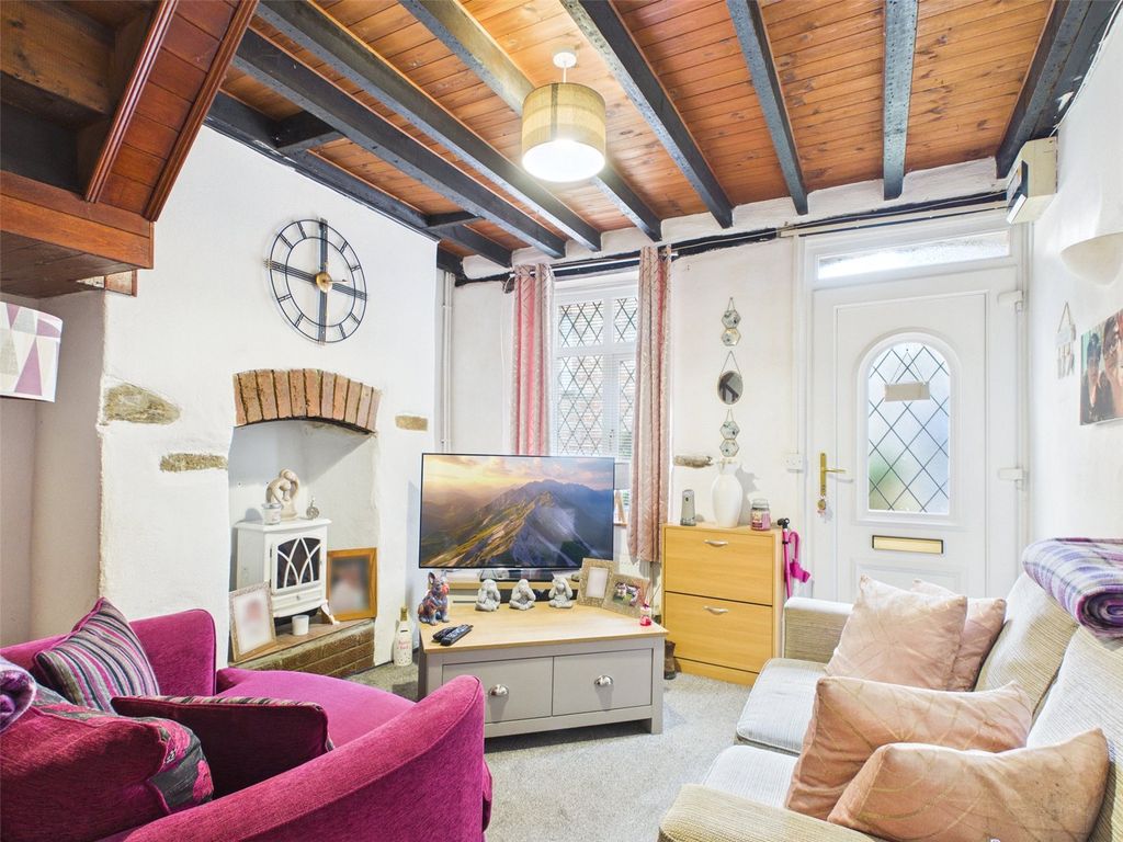 Property photo 2 of 7 Living Room