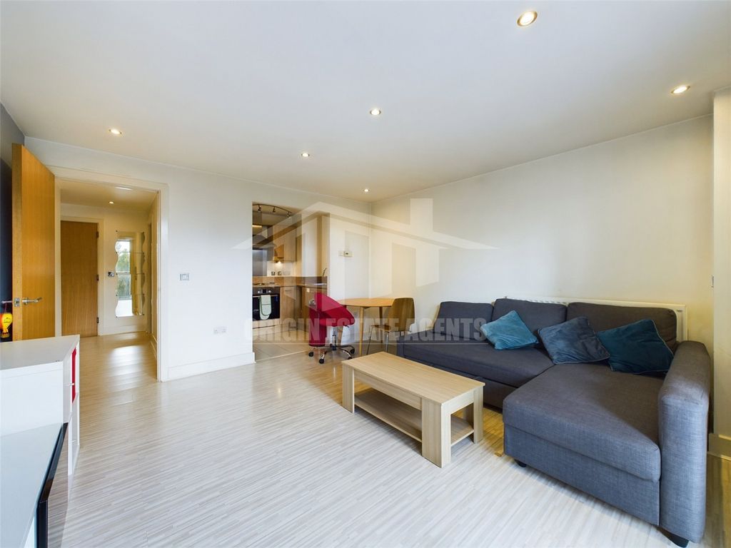 Property photo 2 of 13 Picture No. 10