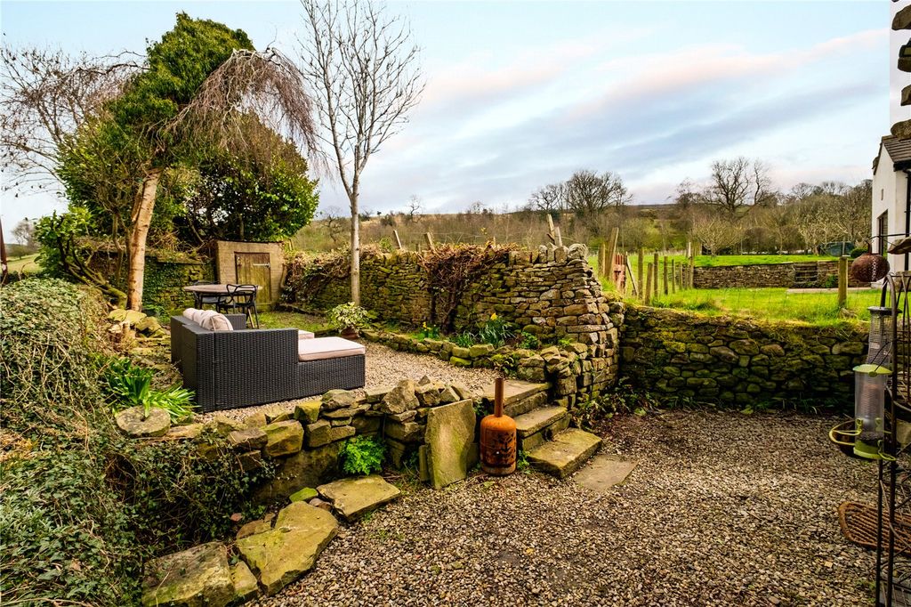 Property photo 3 of 34 Rear Garden