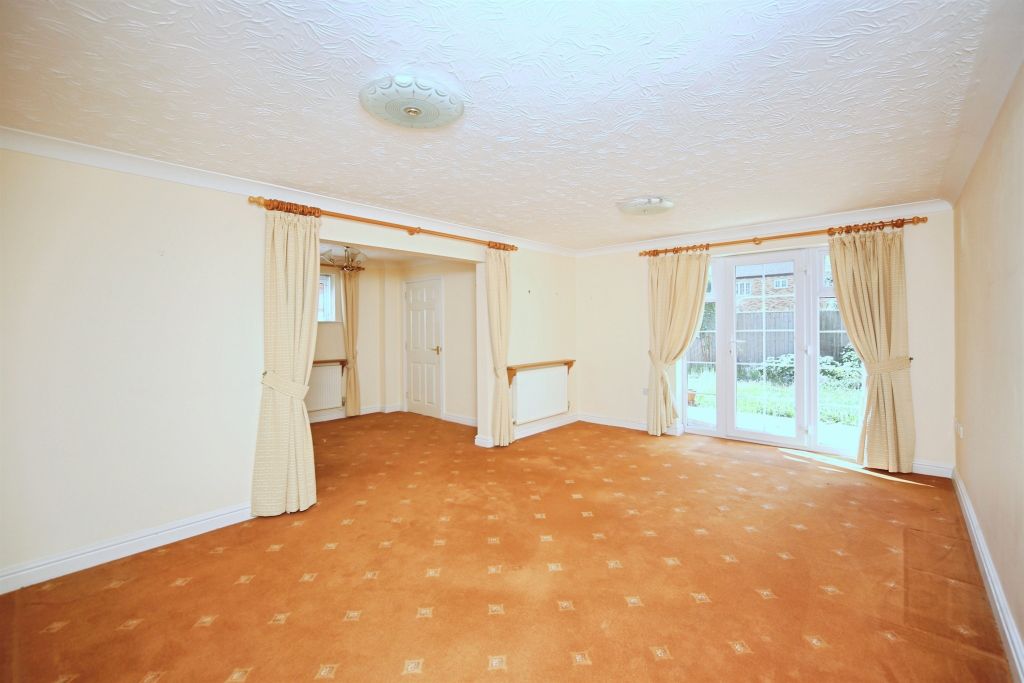 Property photo 3 of 19