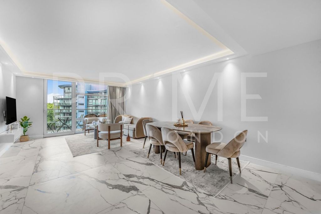 Property photo 3 of 16 Reception1.Jpg