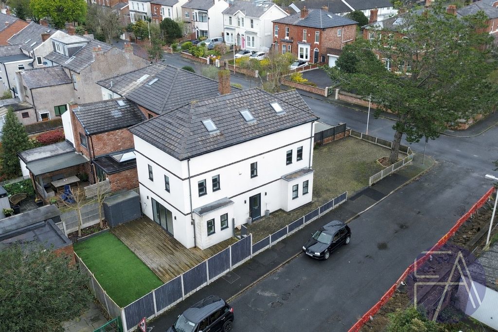 Property photo 1 of 24 5055830