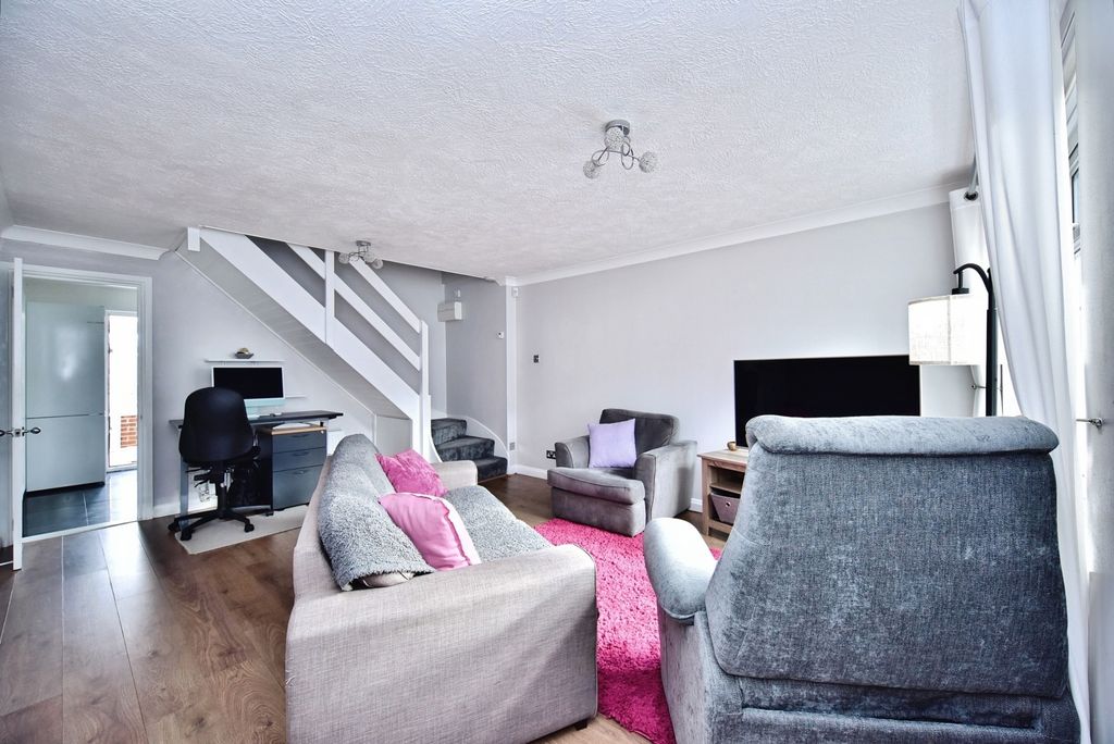 Property photo 2 of 18 Pbox-Img.Jpg