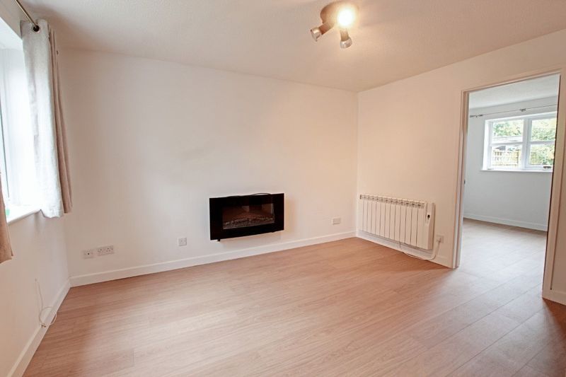 Property photo 2 of 11 Photo 8