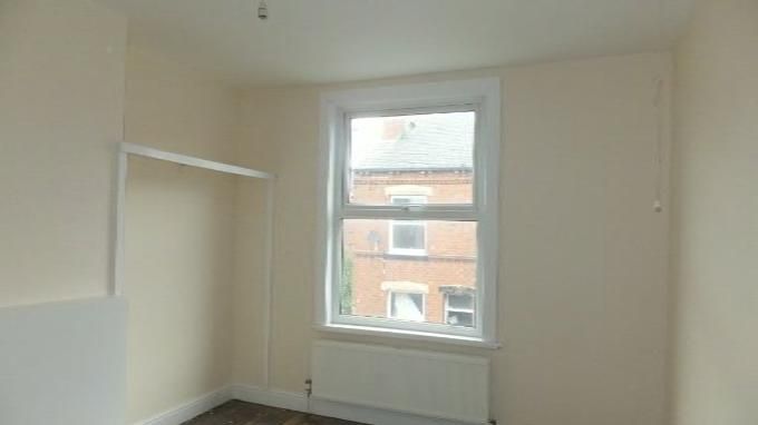 Property photo 3 of 6 Entrance Porch