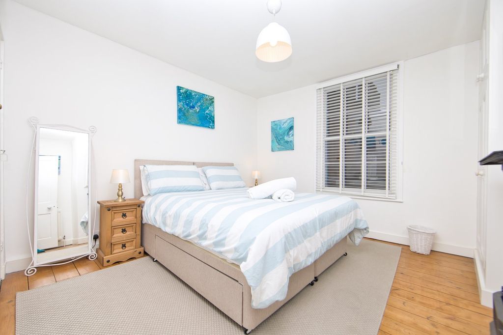 Property photo 3 of 15 Picture 3