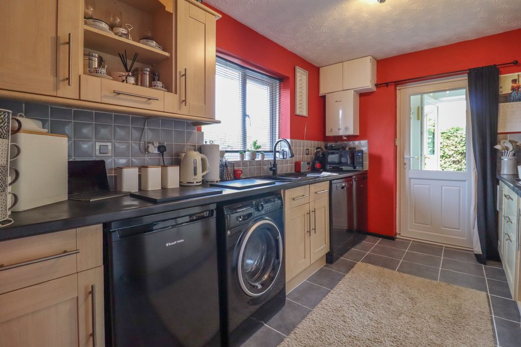Property photo 3 of 27 4478605