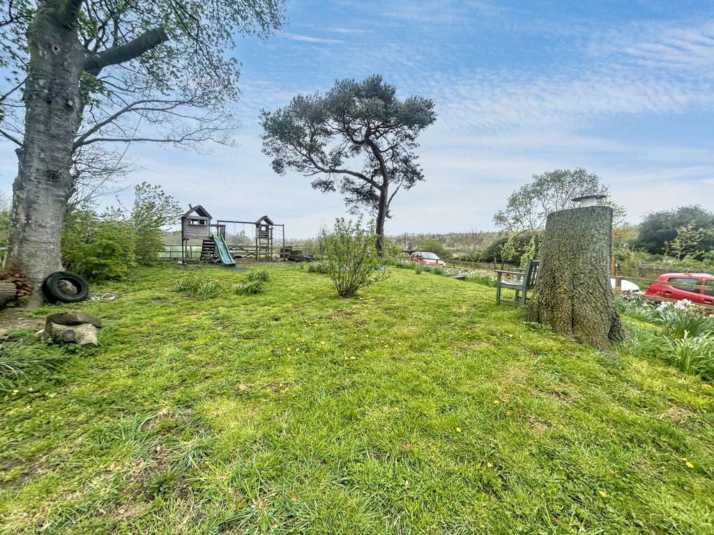 Property photo 3 of 29