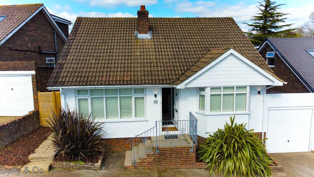 Property photo 2 of 28