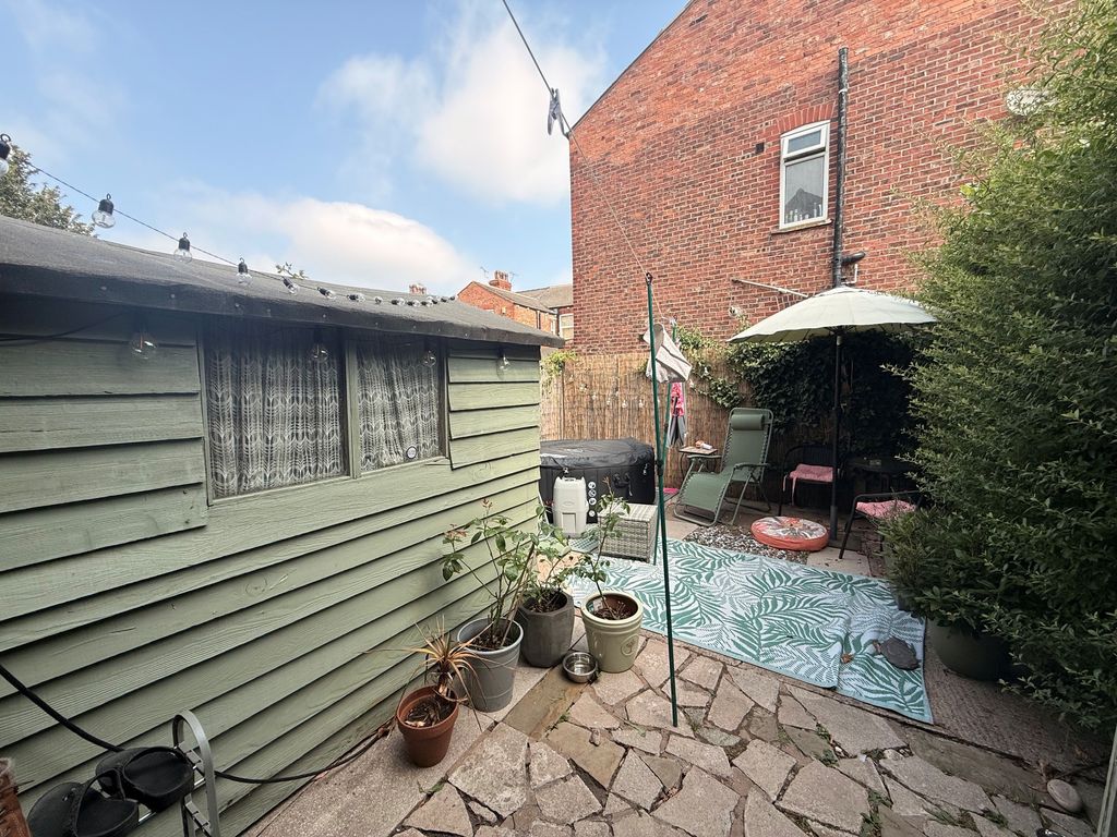 Property photo 2 of 12