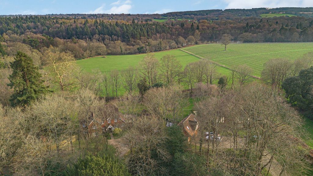 Property photo 2 of 39