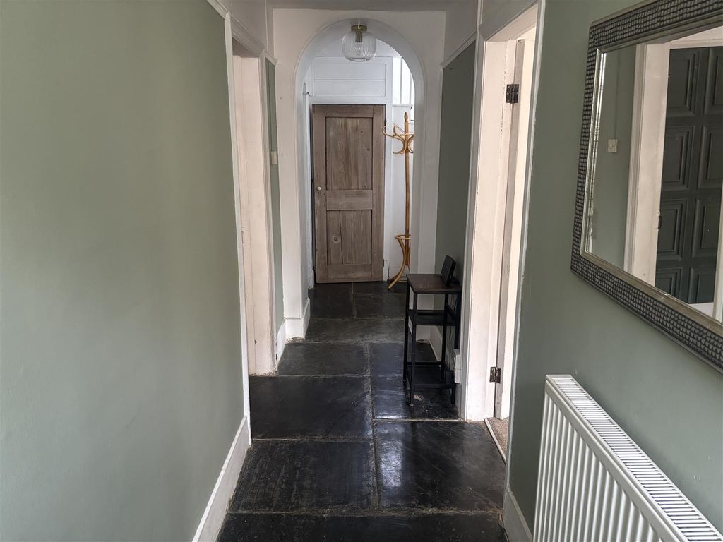 Property photo 2 of 17 Img_9443.Jpg